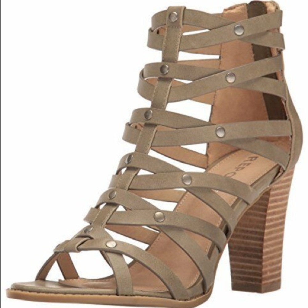Report Reeta Heels SIZE 8